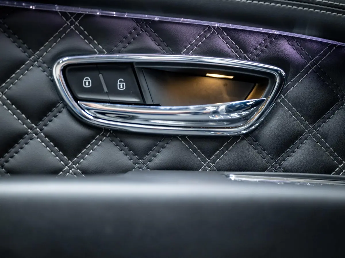 3.0 V6 Hybrid | First Edition | NAIM | Styling Spec | Massage |