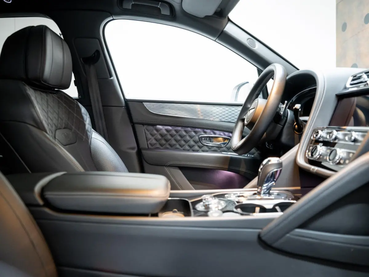 3.0 V6 Hybrid | First Edition | NAIM | Styling Spec | Massage |