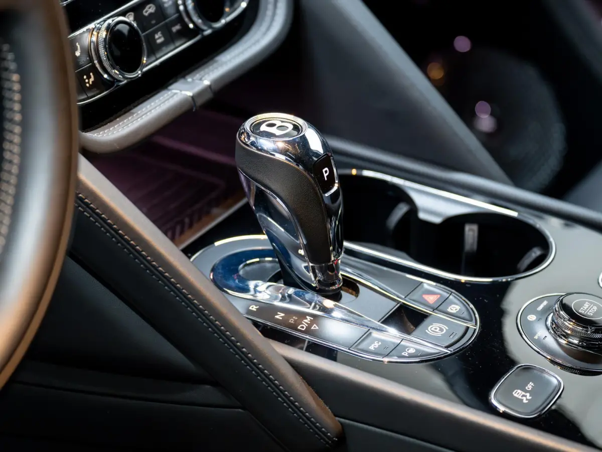 3.0 V6 Hybrid | First Edition | NAIM | Styling Spec | Massage |
