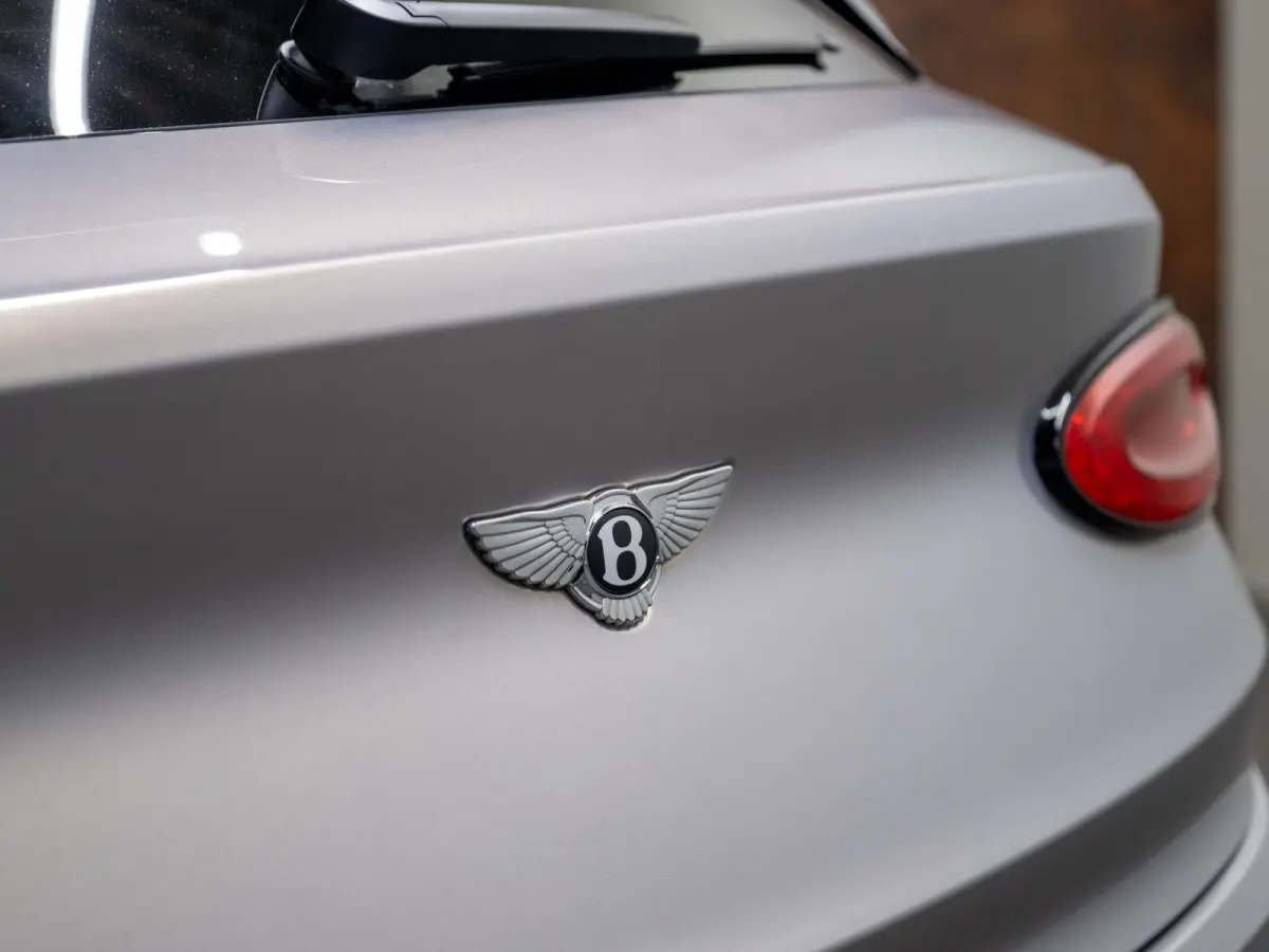 3.0 V6 Hybrid | First Edition | NAIM | Styling Spec | Massage |