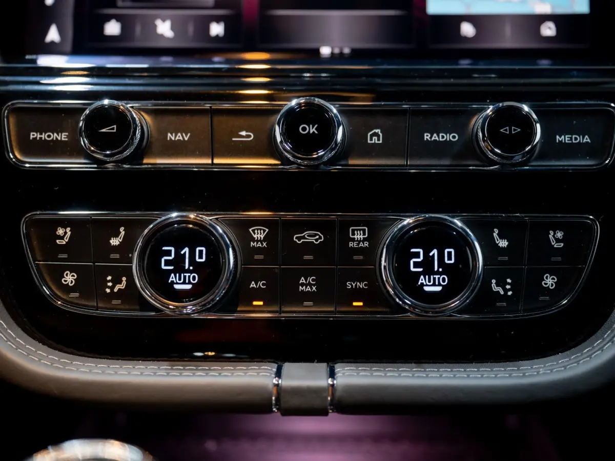 3.0 V6 Hybrid | First Edition | NAIM | Styling Spec | Massage |