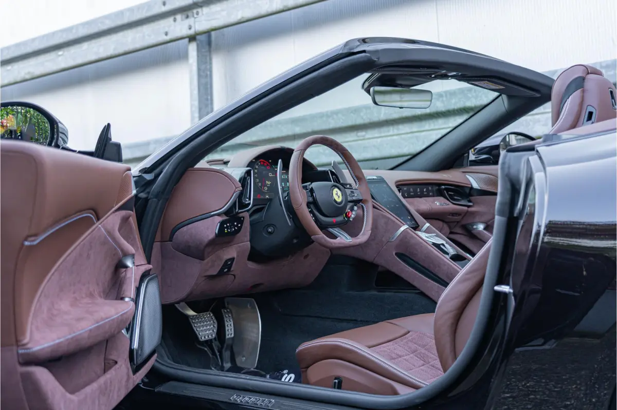 3.9 V8 | ATELIER CAR | MARRONE ROOF | FULL ADAS | CARBON |