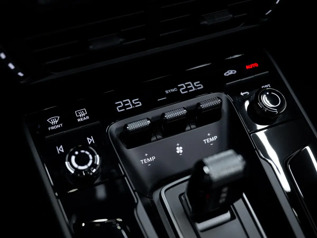 3.6 T-Hybrid Carrera 4 GTS | Lift | 18-weg | InnoDrive | Stoelventilatie |