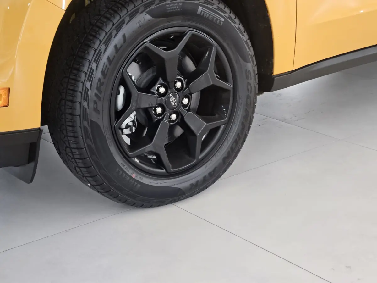 USA F-150 Maverick 2.0L ECOBOOST LARIAT AWD FX4