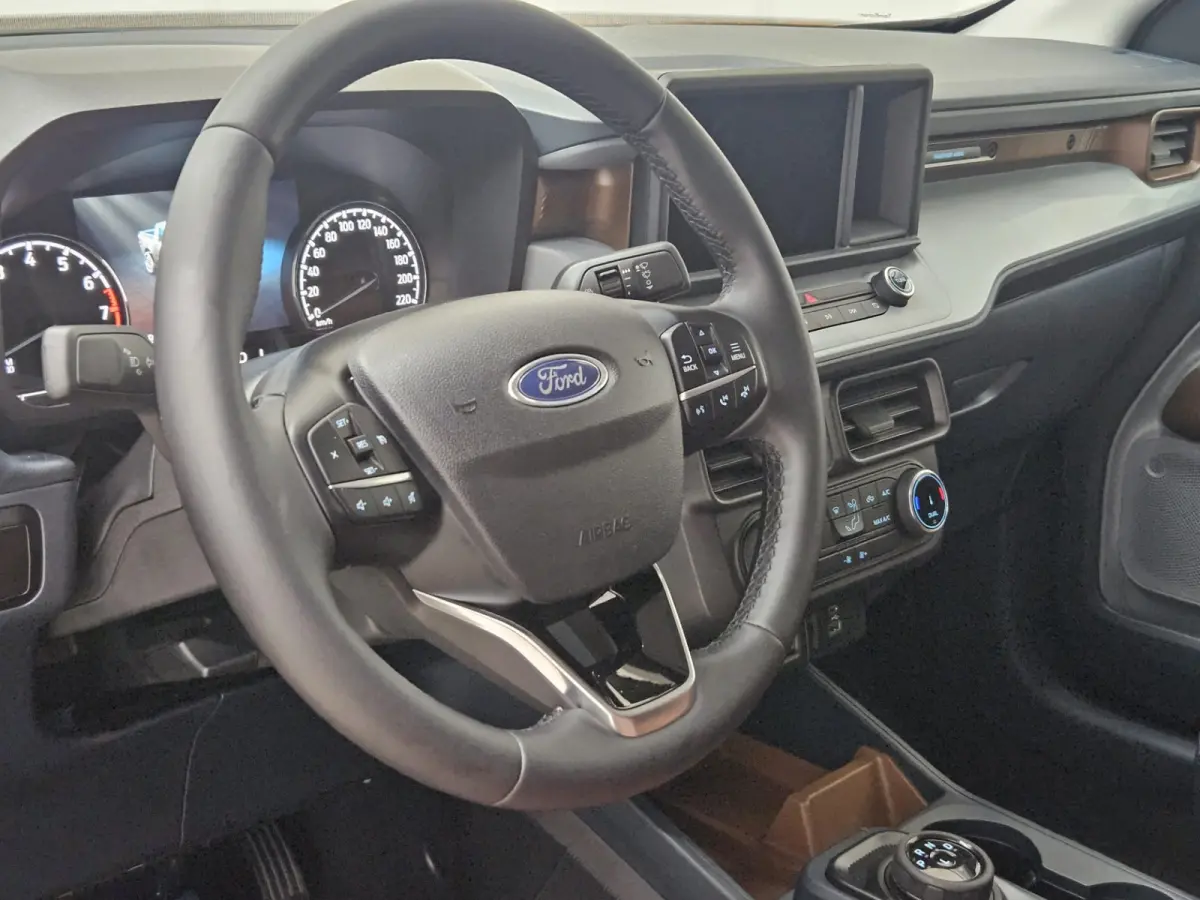 USA F-150 Maverick 2.0L ECOBOOST LARIAT AWD FX4