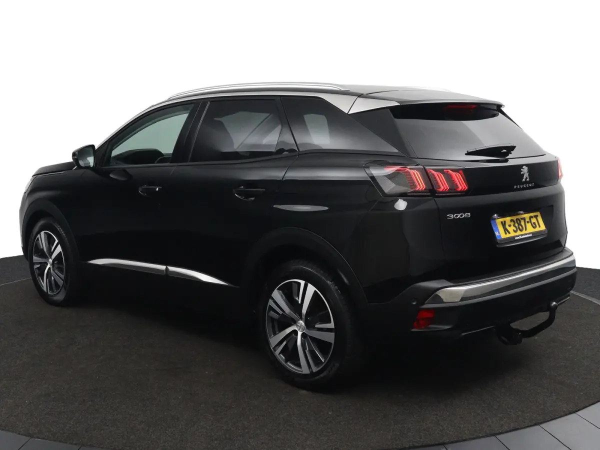 1.2 Allure*ECC*CRUISE*NAVI*CAM*CARPLAY*RIEM.VV