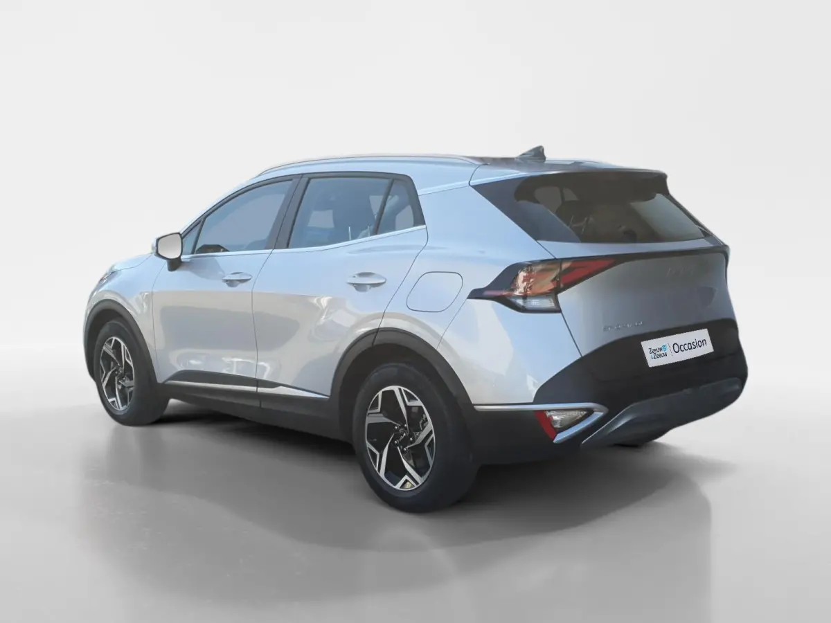 1.6T MHEV DynamicLine Edition | Stoel en stuurverwarming | Camera | Navigatie | Apple Carplay / Android Auto | Climate control |