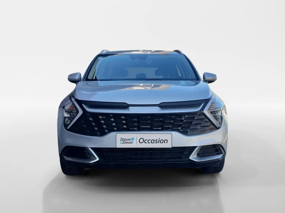 1.6T MHEV DynamicLine Edition | Stoel en stuurverwarming | Camera | Navigatie | Apple Carplay / Android Auto | Climate control |