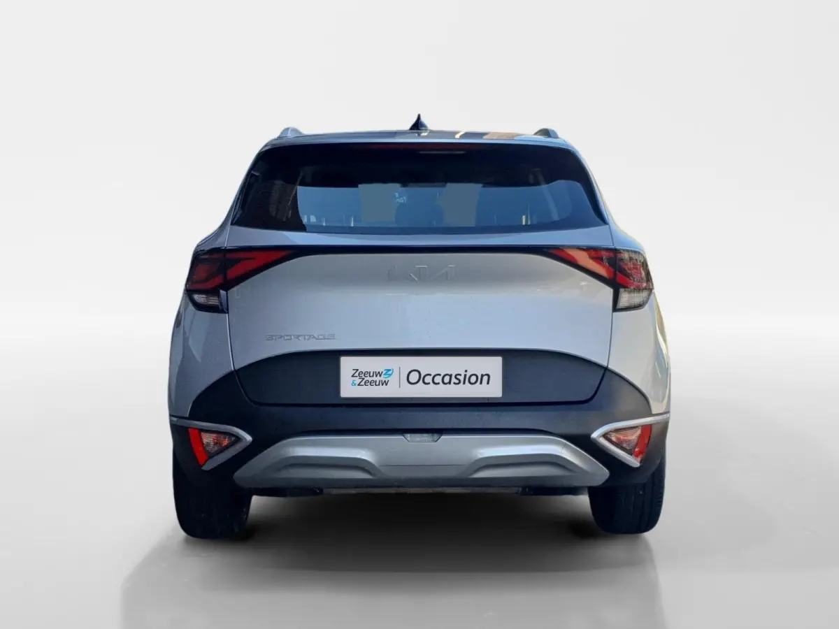 1.6T MHEV DynamicLine Edition | Stoel en stuurverwarming | Camera | Navigatie | Apple Carplay / Android Auto | Climate control |
