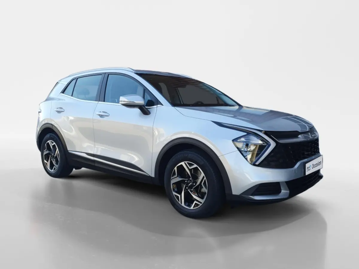 1.6T MHEV DynamicLine Edition | Stoel en stuurverwarming | Camera | Navigatie | Apple Carplay / Android Auto | Climate control |