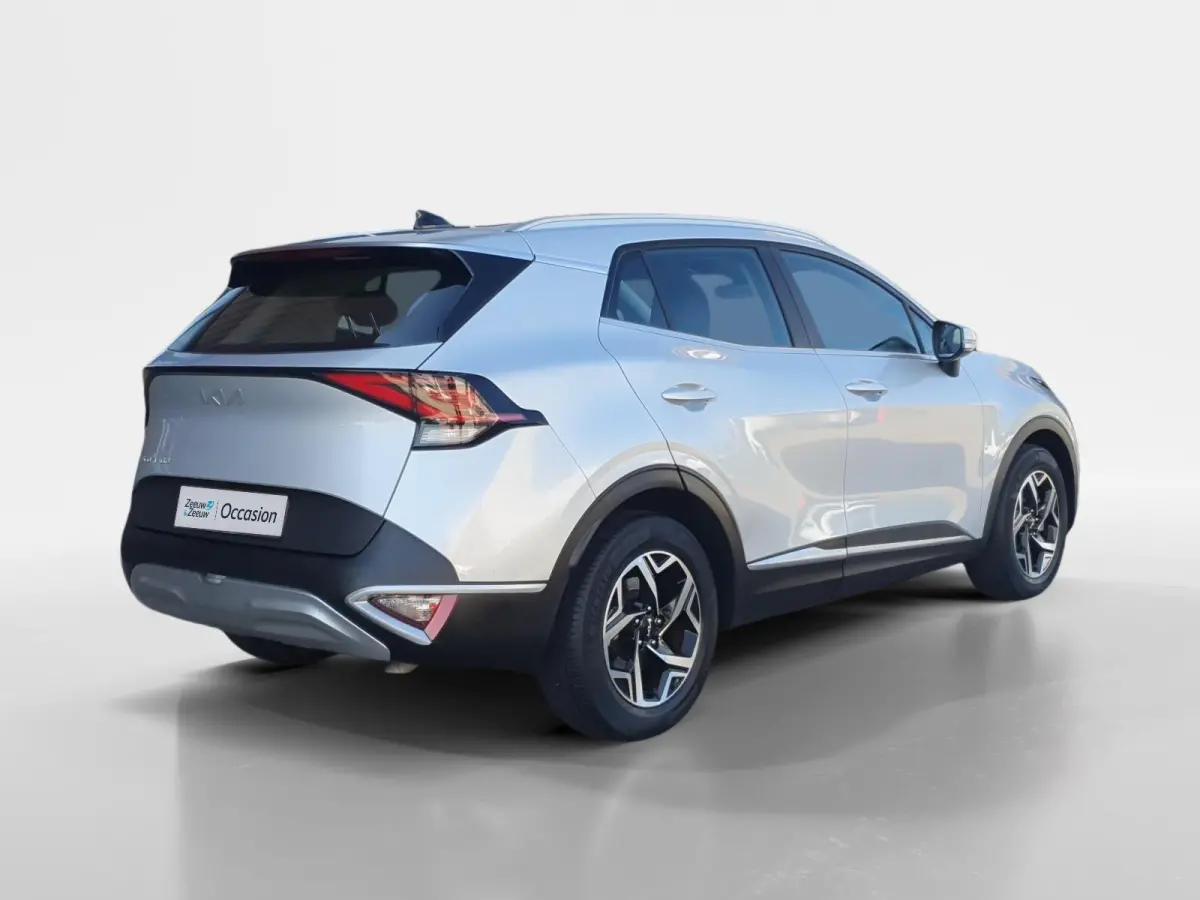 1.6T MHEV DynamicLine Edition | Stoel en stuurverwarming | Camera | Navigatie | Apple Carplay / Android Auto | Climate control |