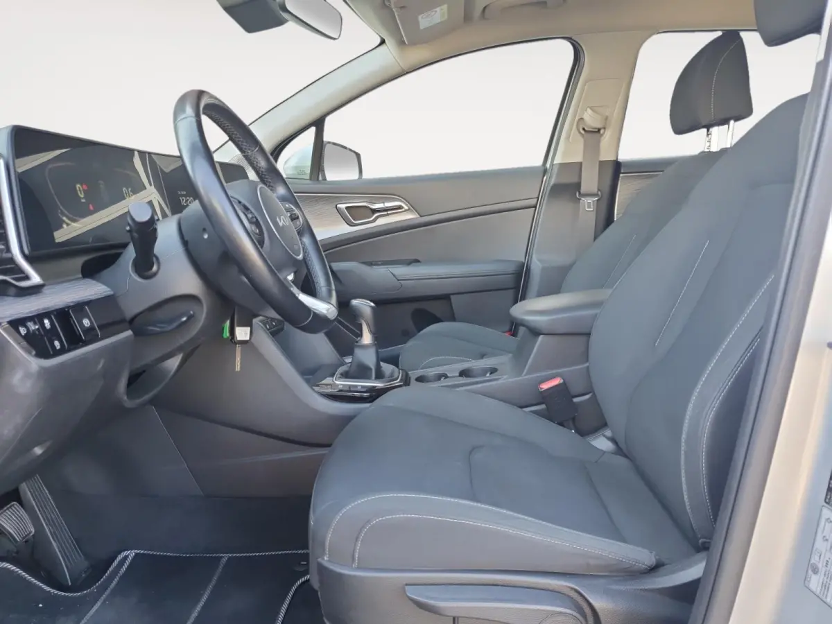 1.6T MHEV DynamicLine Edition | Stoel en stuurverwarming | Camera | Navigatie | Apple Carplay / Android Auto | Climate control |