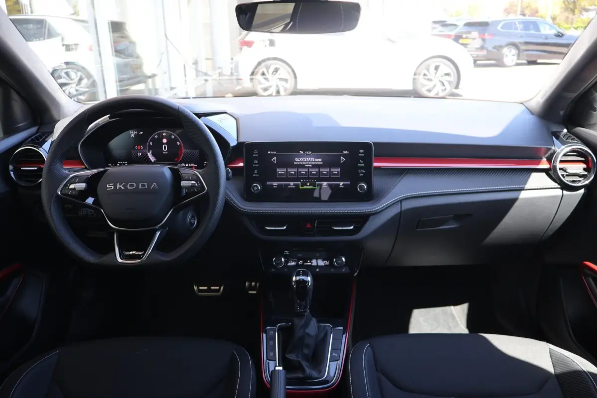 1.0 TSI 115pk DSG Monte Carlo | Camera | Adaptive Cruise | PDC | Apple Carplay | Stoelverwarming