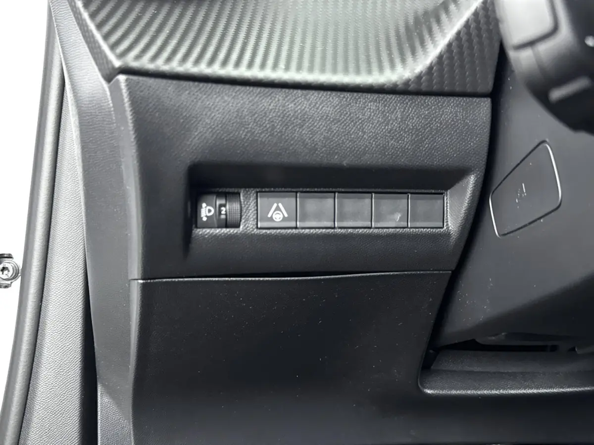 SUV 145pk Hybrid Allure | TOT 8 JAAR GARANTIE | Navigatie | 360 Camera | Adaptieve Cruise Control | 17"LMV | Dodehoekdetectie | CarPlay