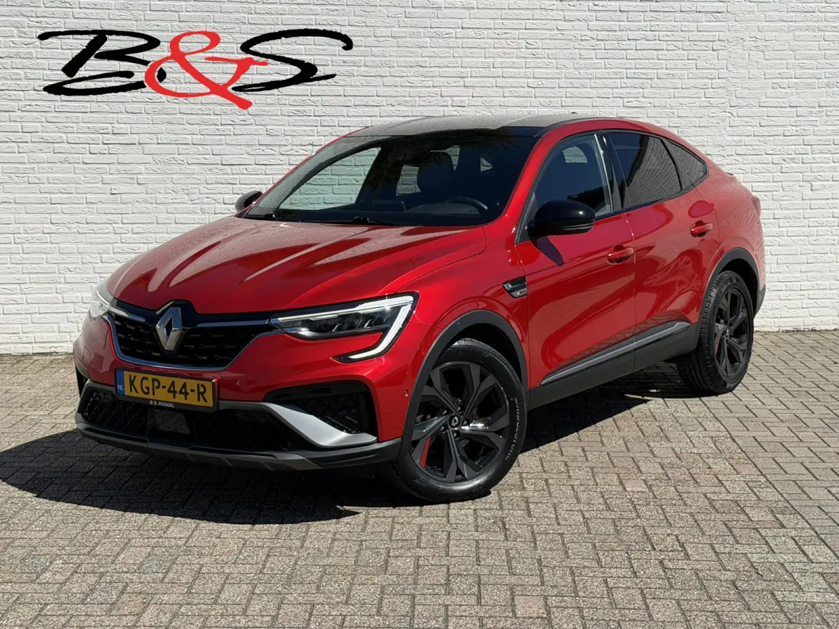 1.6 E-Tech Hybrid R.S. Line Camera + PDC Stoel-Stuur verwarming Carplay Navigatie Elektrische stoelen