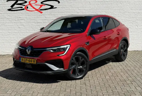 1.6 E-Tech Hybrid R.S. Line Camera + PDC Stoel-Stuur verwarming Carplay Navigatie Elektrische stoelen