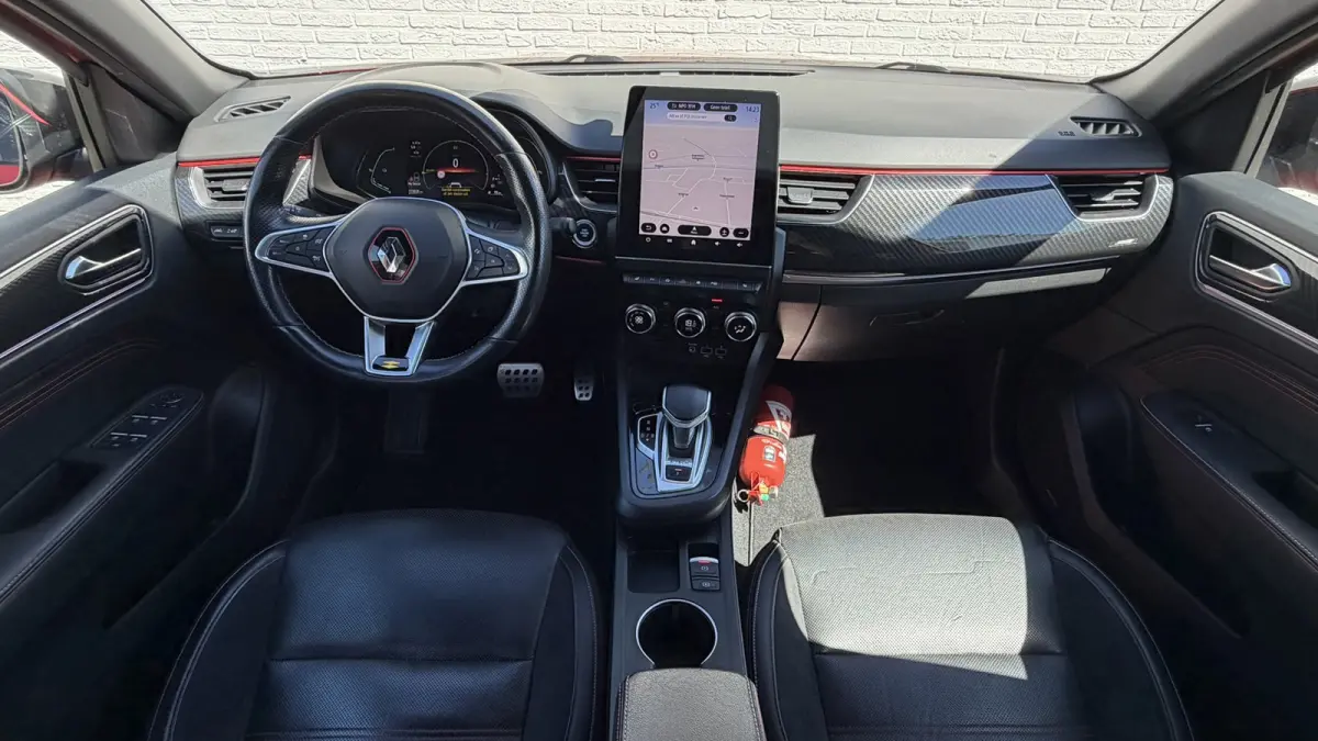1.6 E-Tech Hybrid R.S. Line Camera + PDC Stoel-Stuur verwarming Carplay Navigatie Elektrische stoelen