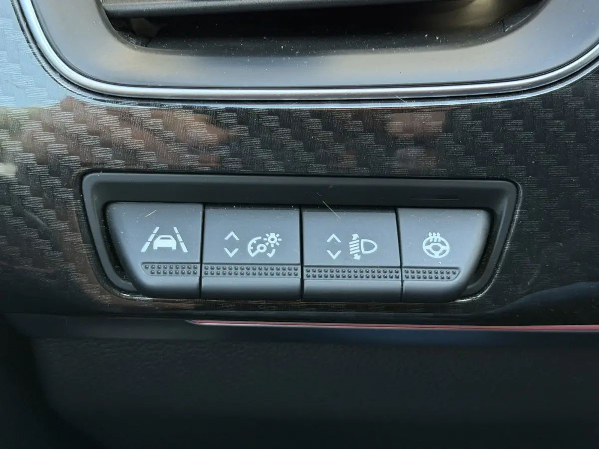 1.6 E-Tech Hybrid R.S. Line Camera + PDC Stoel-Stuur verwarming Carplay Navigatie Elektrische stoelen