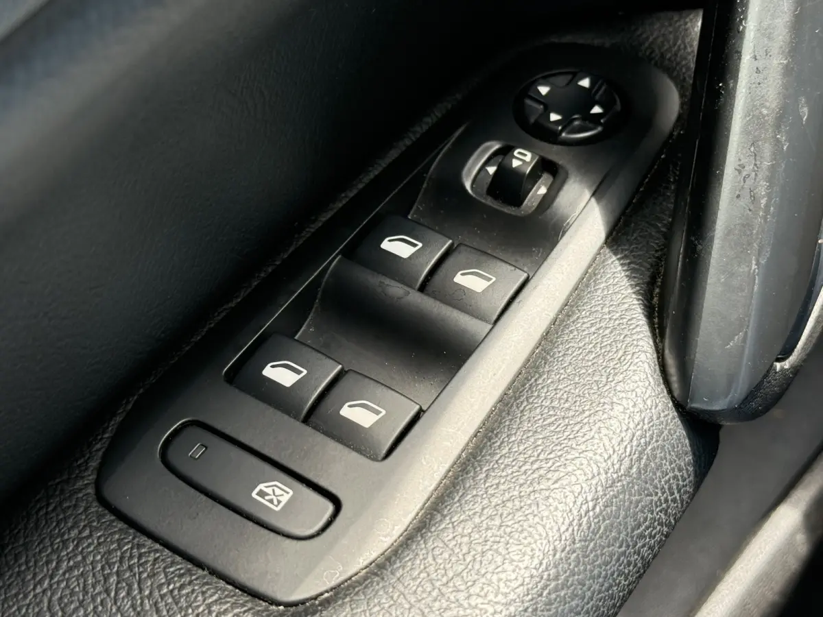 BWJ 2019 1.2 131 PK Blue Lease Premium NIEUWE DISTR.RIEM!! AUTOMAAT | PANORAMA | LEDER | CLIMA | ANDROID AUTO | APPLE CARPLAY | MULTIFUNCT. STUUR