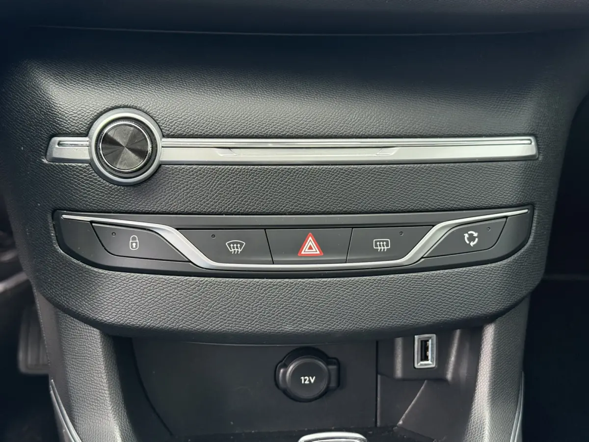 BWJ 2019 1.2 131 PK Blue Lease Premium NIEUWE DISTR.RIEM!! AUTOMAAT | PANORAMA | LEDER | CLIMA | ANDROID AUTO | APPLE CARPLAY | MULTIFUNCT. STUUR