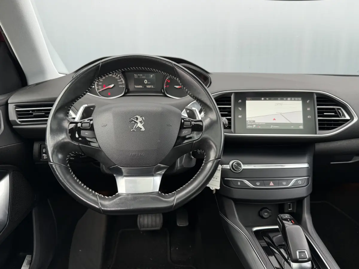 BWJ 2019 1.2 131 PK Blue Lease Premium NIEUWE DISTR.RIEM!! AUTOMAAT | PANORAMA | LEDER | CLIMA | ANDROID AUTO | APPLE CARPLAY | MULTIFUNCT. STUUR