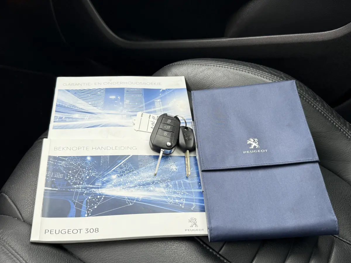 BWJ 2019 1.2 131 PK Blue Lease Premium NIEUWE DISTR.RIEM!! AUTOMAAT | PANORAMA | LEDER | CLIMA | ANDROID AUTO | APPLE CARPLAY | MULTIFUNCT. STUUR