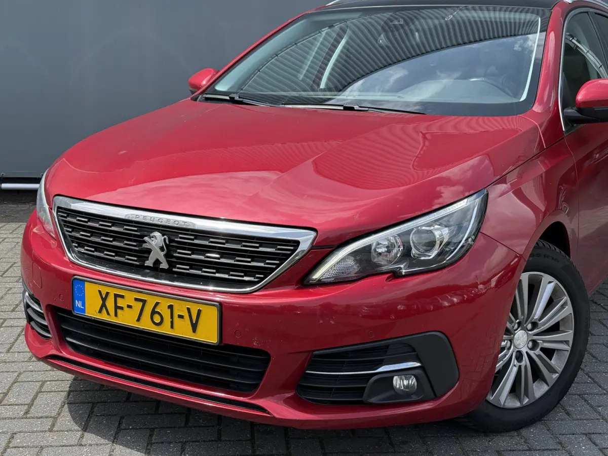 BWJ 2019 1.2 131 PK Blue Lease Premium NIEUWE DISTR.RIEM!! AUTOMAAT | PANORAMA | LEDER | CLIMA | ANDROID AUTO | APPLE CARPLAY | MULTIFUNCT. STUUR