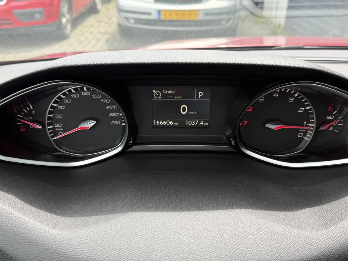 BWJ 2019 1.2 131 PK Blue Lease Premium NIEUWE DISTR.RIEM!! AUTOMAAT | PANORAMA | LEDER | CLIMA | ANDROID AUTO | APPLE CARPLAY | MULTIFUNCT. STUUR
