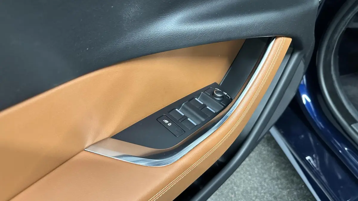 2.0 P250 R-Dynamic HSE NAVI LEER CAMERA CARPLAY.