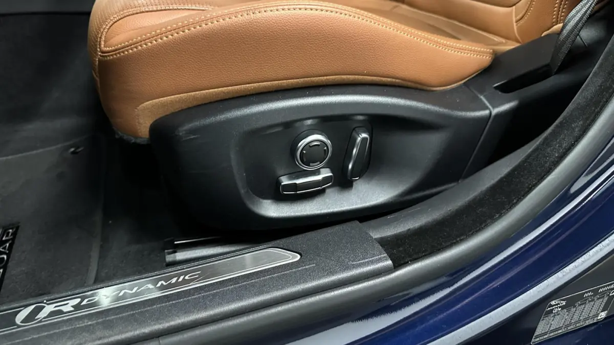 2.0 P250 R-Dynamic HSE NAVI LEER CAMERA CARPLAY.