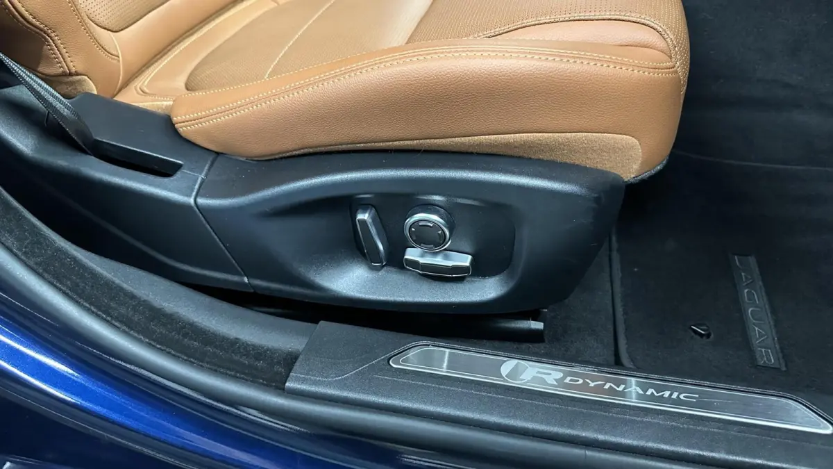 2.0 P250 R-Dynamic HSE NAVI LEER CAMERA CARPLAY.
