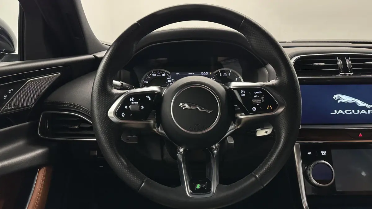2.0 P250 R-Dynamic HSE NAVI LEER CAMERA CARPLAY.