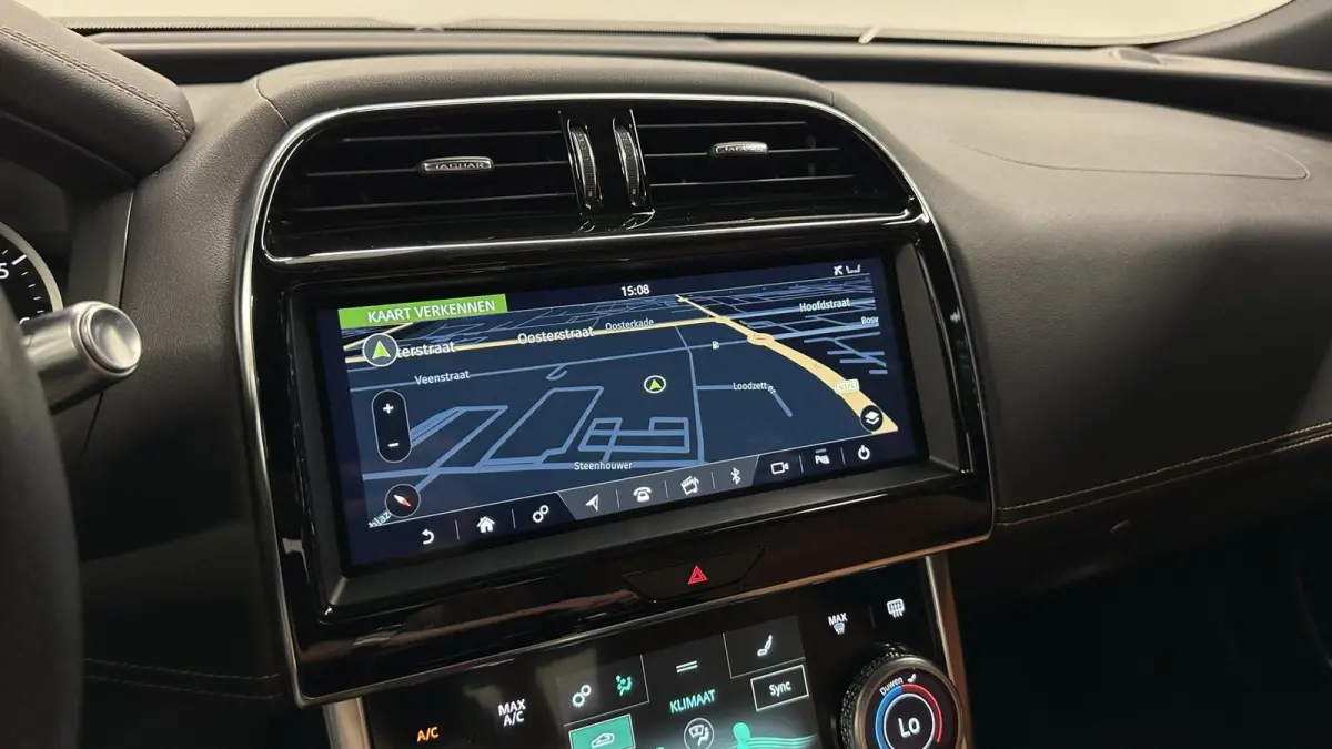 2.0 P250 R-Dynamic HSE NAVI LEER CAMERA CARPLAY.