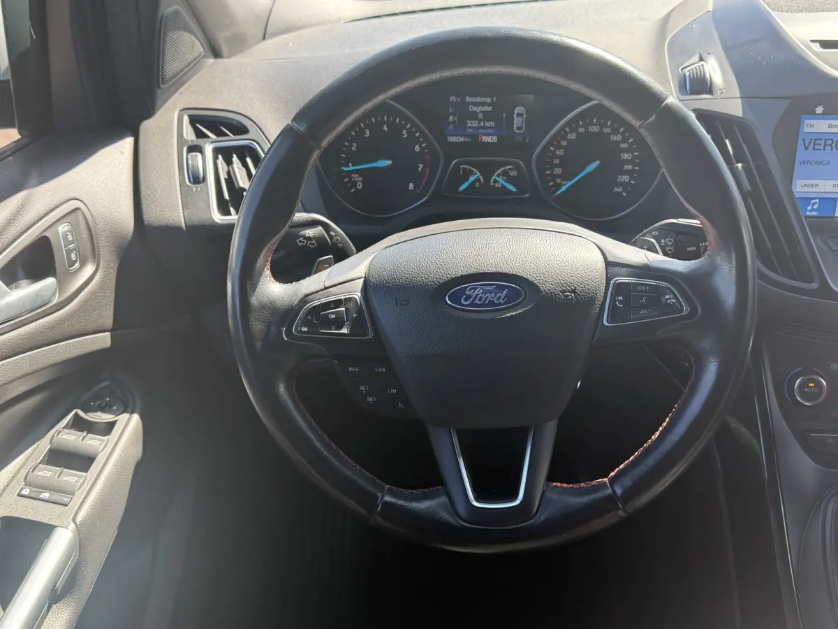 2.0 ST-Line automaat 4x4 243 pk Apple carplay camera climate ctr cruise ctr elktr trekhaak half leder/alcantara lmv 19 inch keyless entry dealer onderhouden