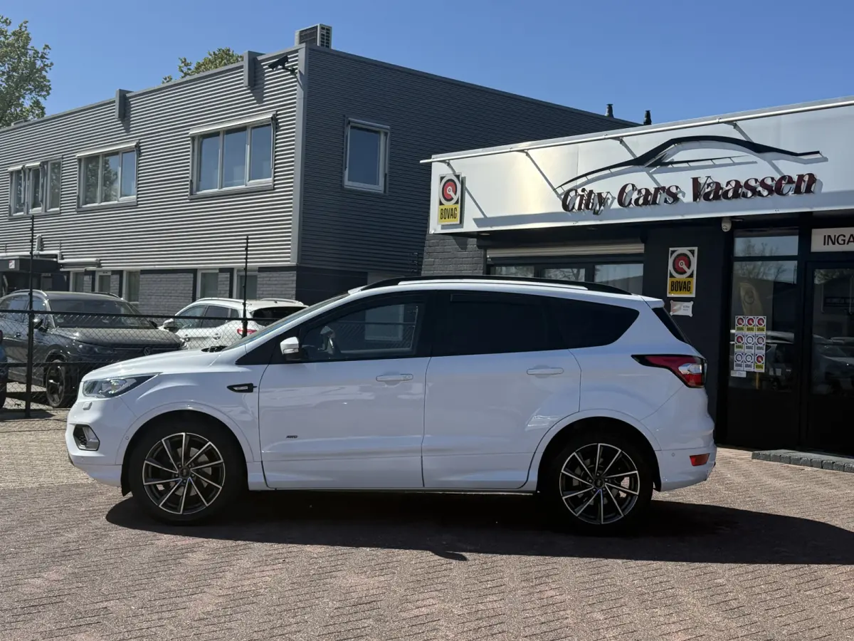 2.0 ST-Line automaat 4x4 243 pk Apple carplay camera climate ctr cruise ctr elktr trekhaak half leder/alcantara lmv 19 inch keyless entry dealer onderhouden