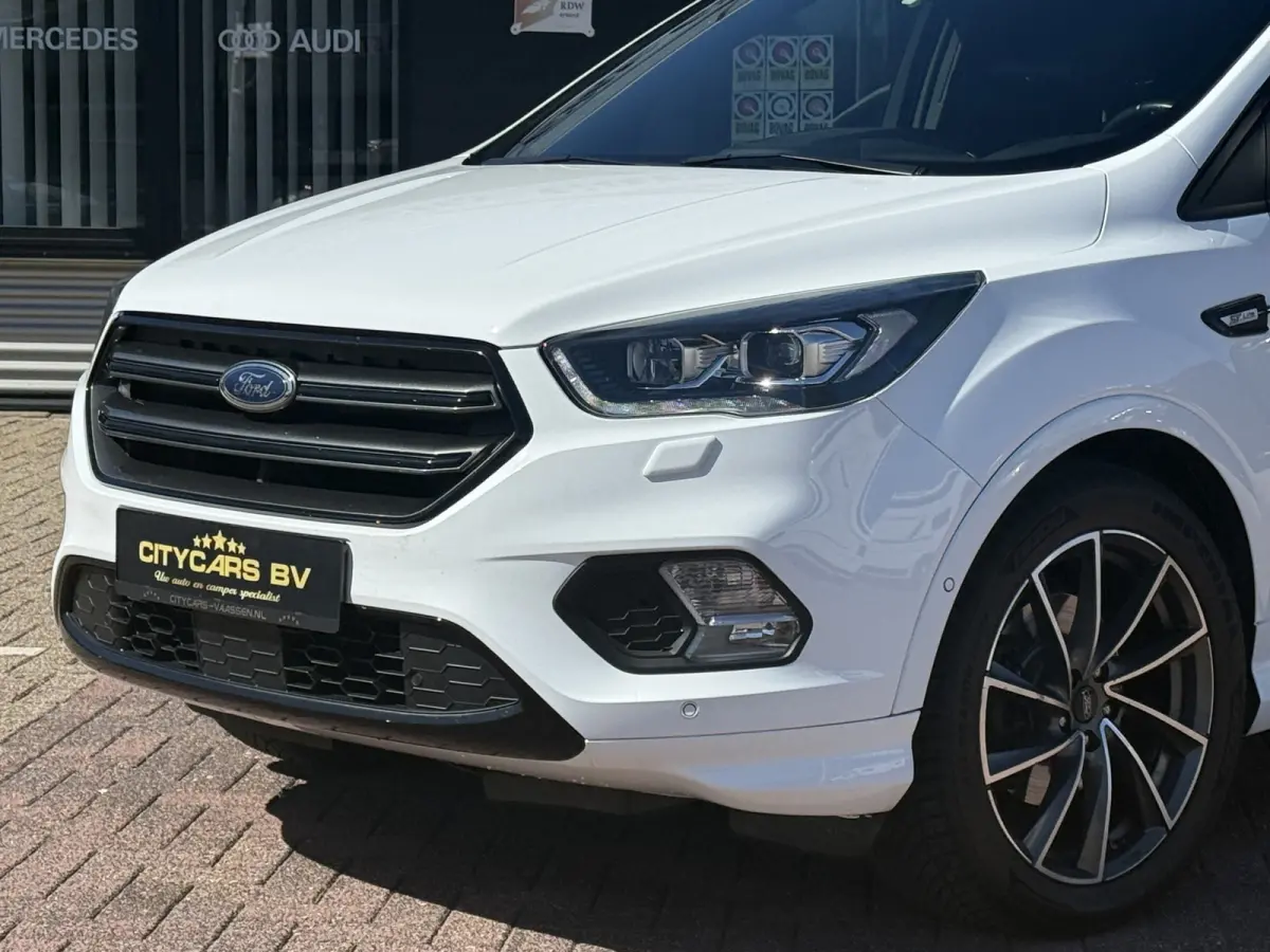 2.0 ST-Line automaat 4x4 243 pk Apple carplay camera climate ctr cruise ctr elktr trekhaak half leder/alcantara lmv 19 inch keyless entry dealer onderhouden