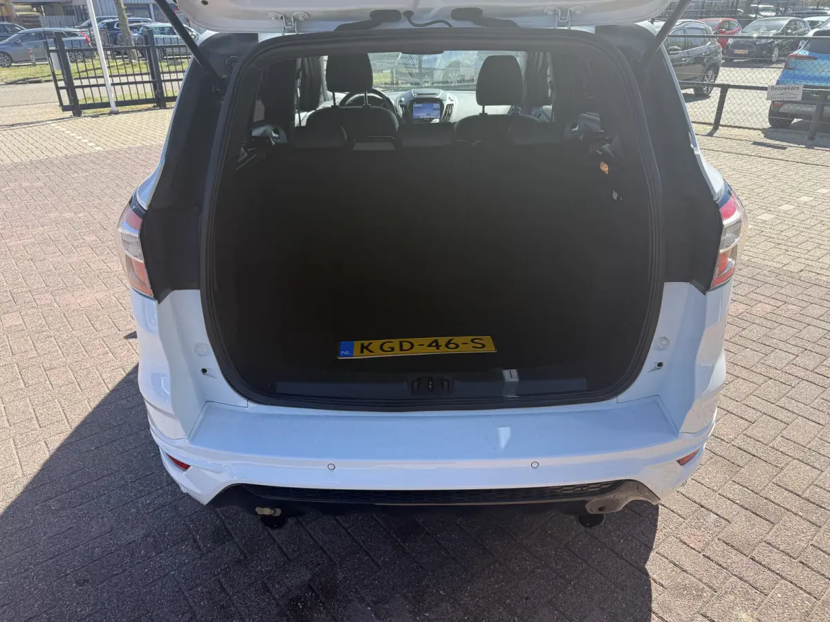 2.0 ST-Line automaat 4x4 243 pk Apple carplay camera climate ctr cruise ctr elktr trekhaak half leder/alcantara lmv 19 inch keyless entry dealer onderhouden