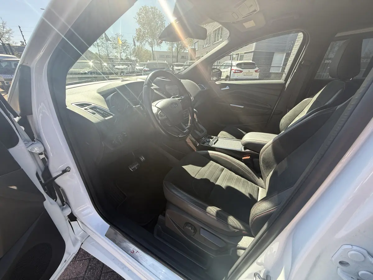 2.0 ST-Line automaat 4x4 243 pk Apple carplay camera climate ctr cruise ctr elktr trekhaak half leder/alcantara lmv 19 inch keyless entry dealer onderhouden