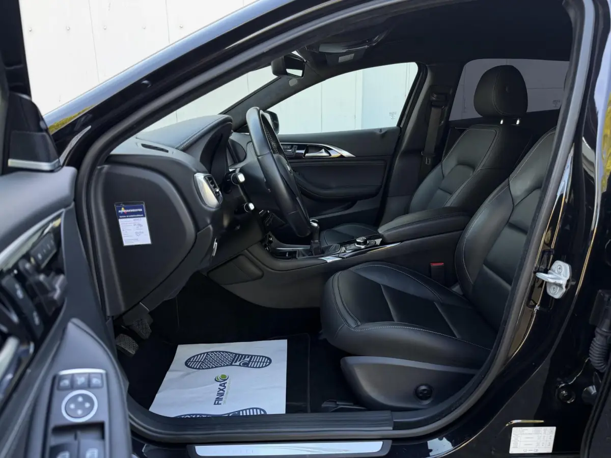 1.6t Premium Tech - NAVI/LEER/BOSE/360CAM/NAP