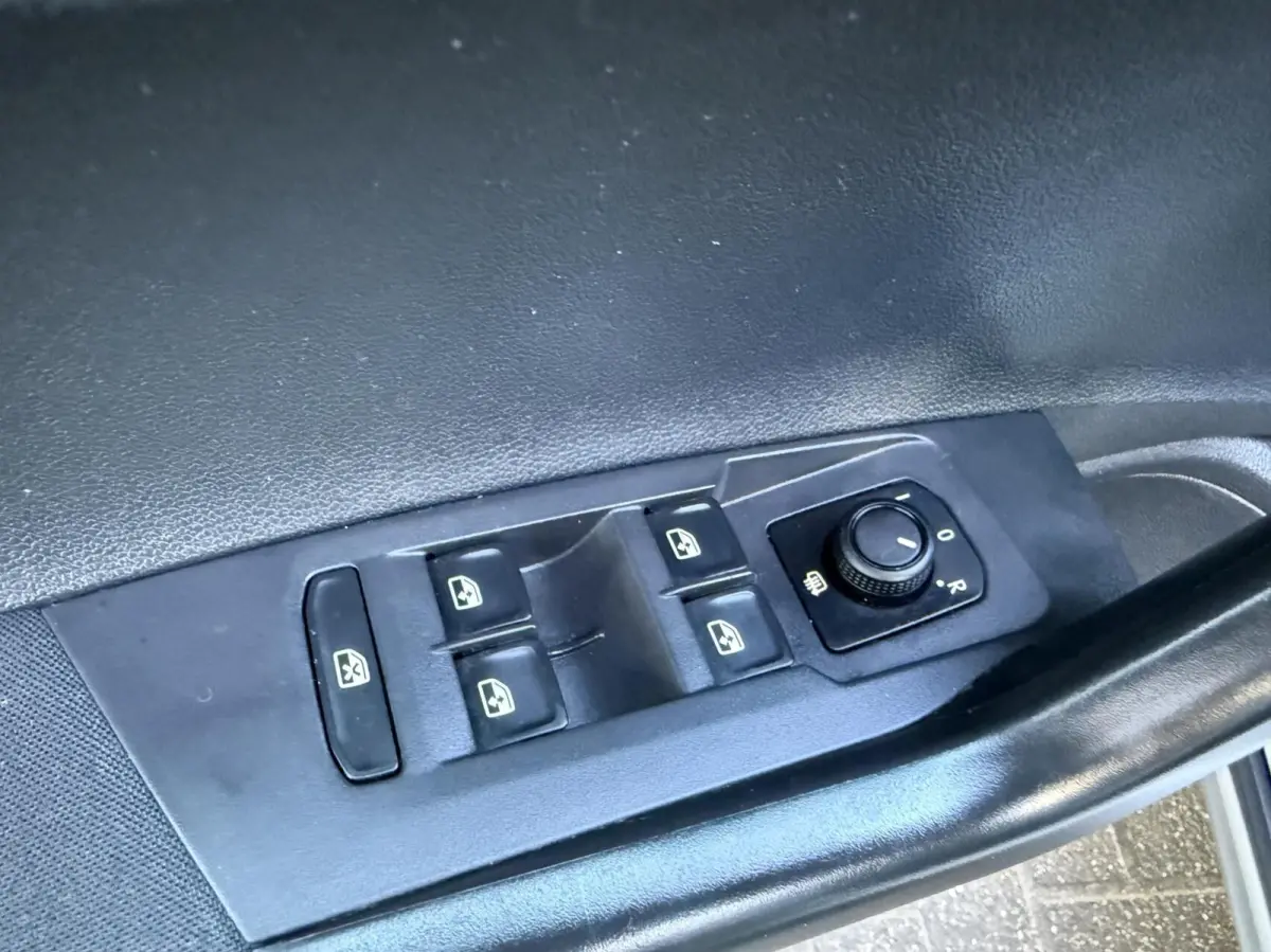 1.0 TSI Life NAVI/CARPLAY *ALL-IN PRIJS*