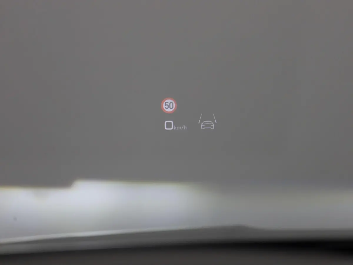 40 TFSI e Advanced edition l Adaptive cruise control l Climate control l Navigatie l Head-up display l Achteruitrijcamera l LED-koplampen l Elektr. voorstoelen geh. best. l Stoelverwarming l