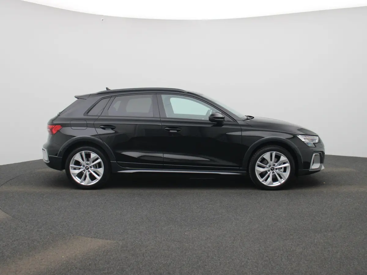 40 TFSI e Advanced edition l Adaptive cruise control l Climate control l Navigatie l Head-up display l Achteruitrijcamera l LED-koplampen l Elektr. voorstoelen geh. best. l Stoelverwarming l