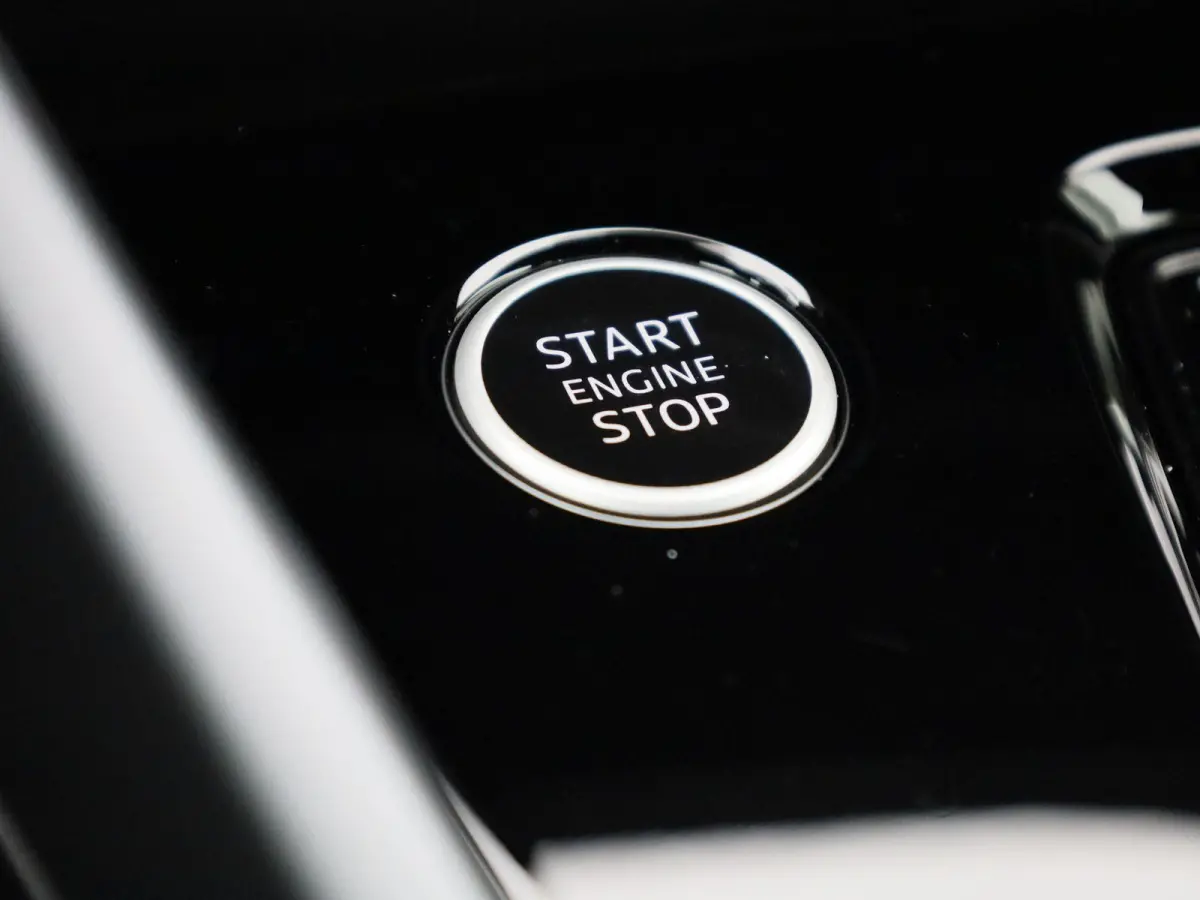 40 TFSI e Advanced edition l Adaptive cruise control l Climate control l Navigatie l Head-up display l Achteruitrijcamera l LED-koplampen l Elektr. voorstoelen geh. best. l Stoelverwarming l
