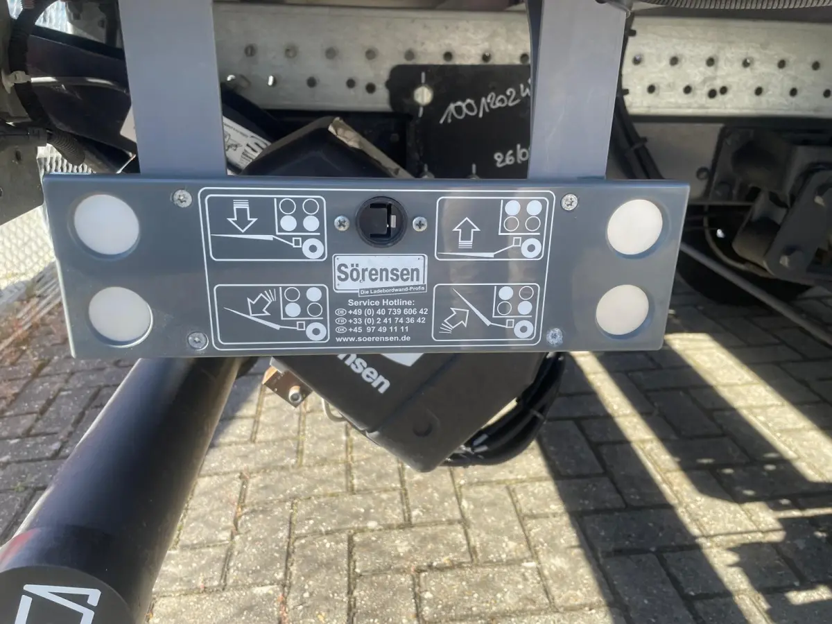 3.0 35C 16 BAKWAGEN MET LAADKLEP > BPM VRIJ! Meubelbak met laadklep / Bakwagen + klep