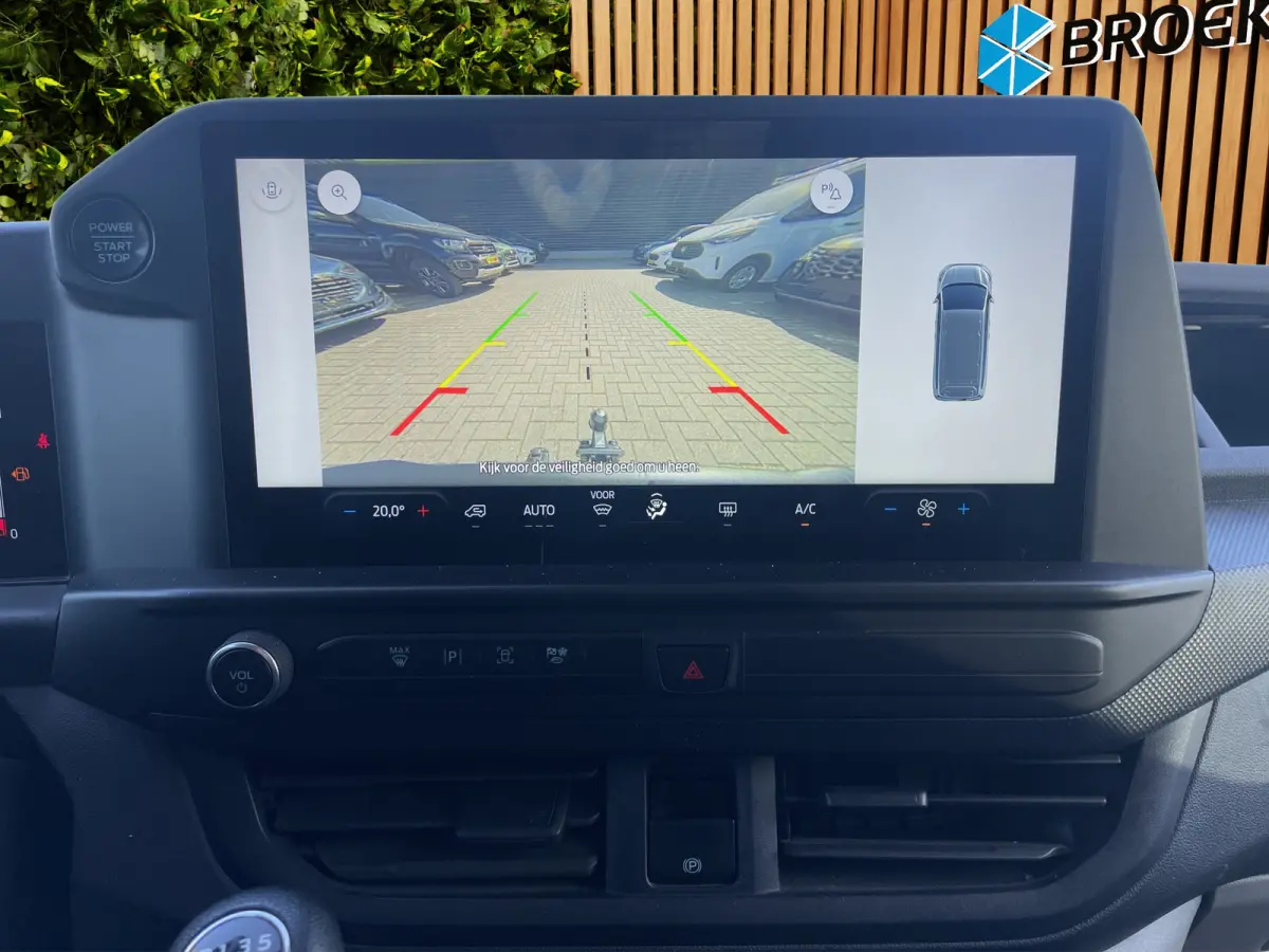 L1H1 Trend 136PK | Trekhaak | Camera | CarPlay |