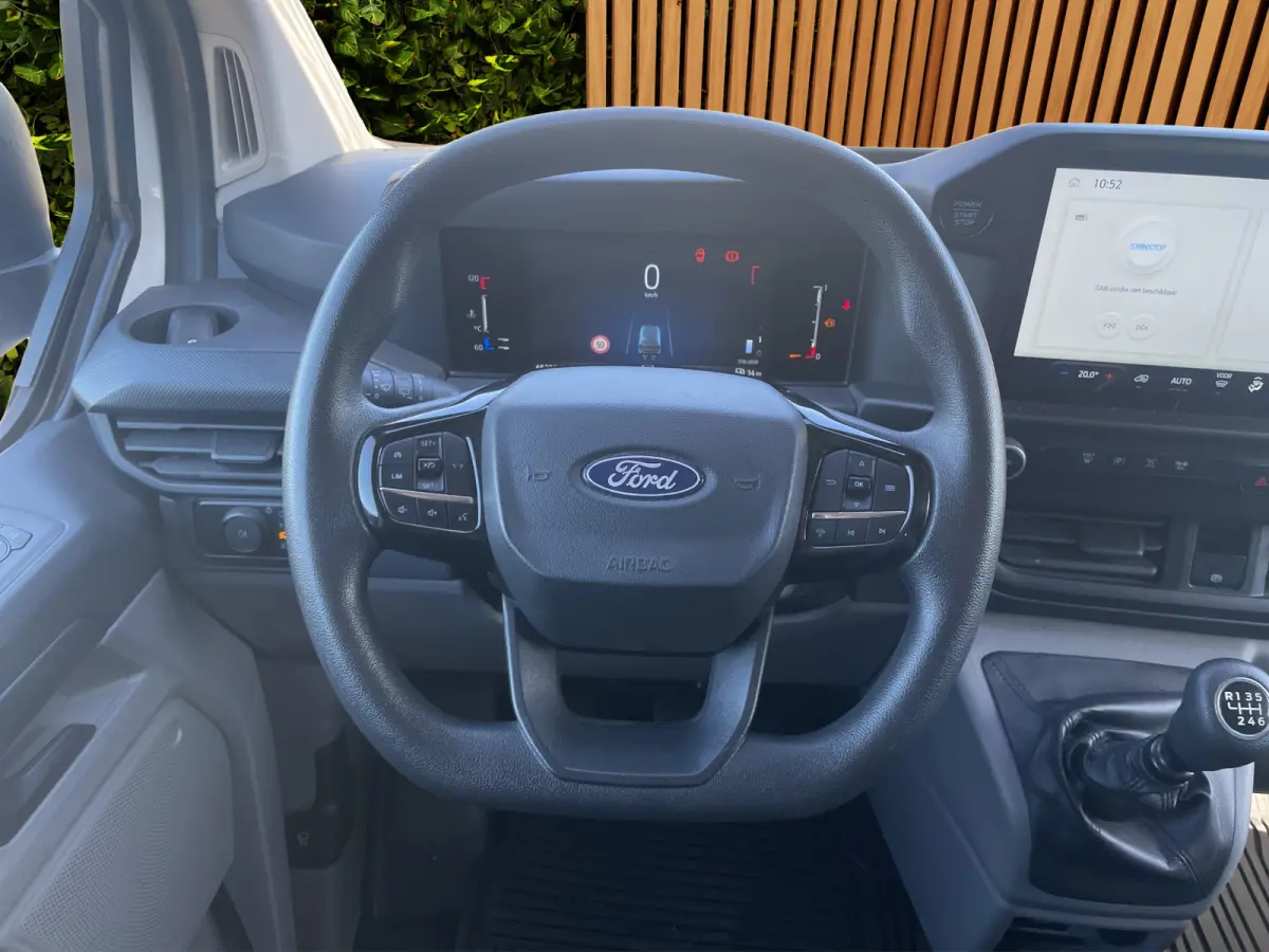 L1H1 Trend 136PK | Trekhaak | Camera | CarPlay |