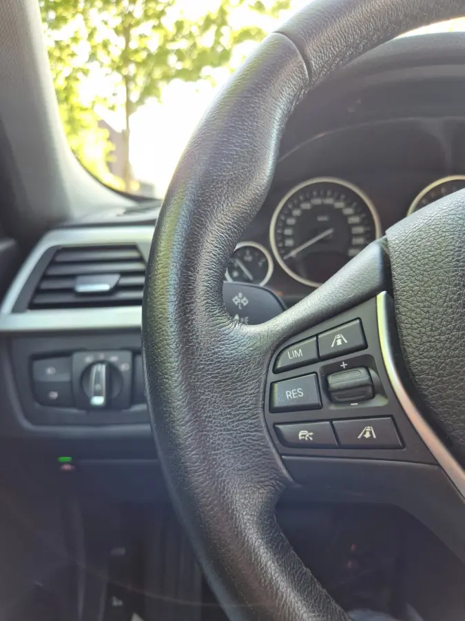 320i LCI Apple CarPlay Adaptieve Cruise Camera Sport Stoelen KeyLess Lm Velgen Corporate Lease Executive