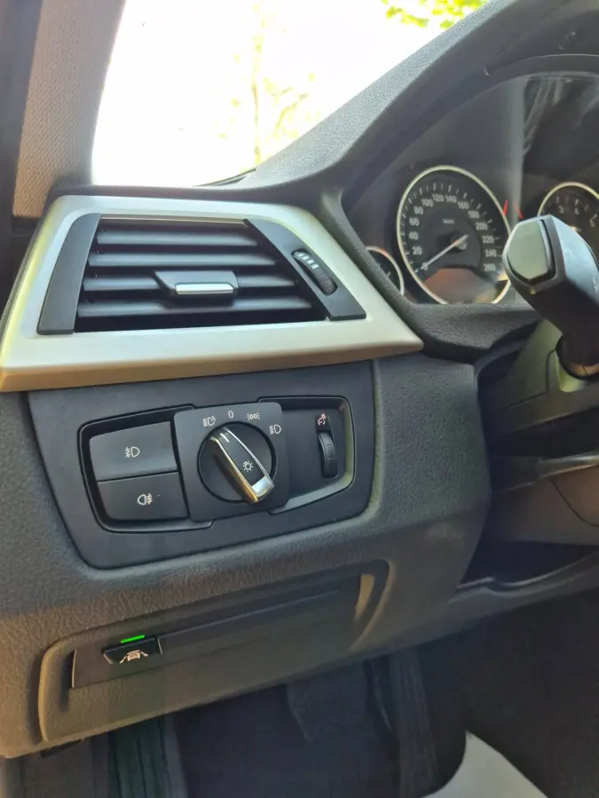 320i LCI Apple CarPlay Adaptieve Cruise Camera Sport Stoelen KeyLess Lm Velgen Corporate Lease Executive