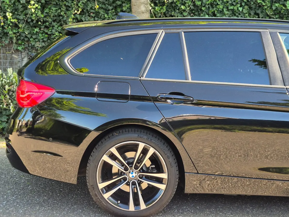 320i LCI Apple CarPlay Adaptieve Cruise Camera Sport Stoelen KeyLess Lm Velgen Corporate Lease Executive