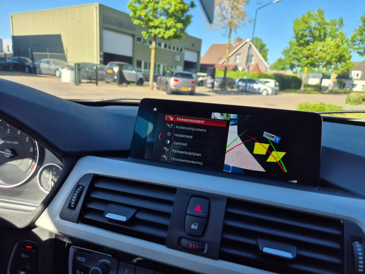 320i LCI Apple CarPlay Adaptieve Cruise Camera Sport Stoelen KeyLess Lm Velgen Corporate Lease Executive